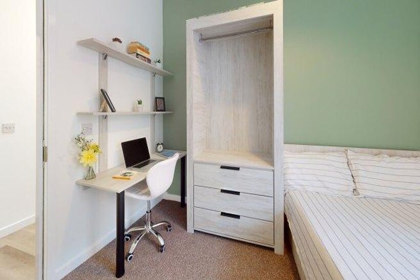 The-globe-ne2-1bh-998286