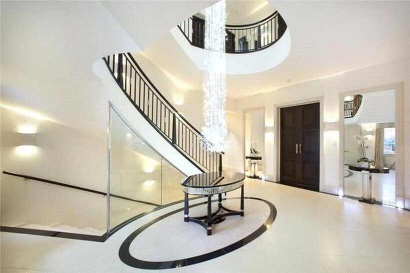 Wildwood Road, London, NW11 6 bed detached house to rent - £52,000 pcm (£12,000 pw)