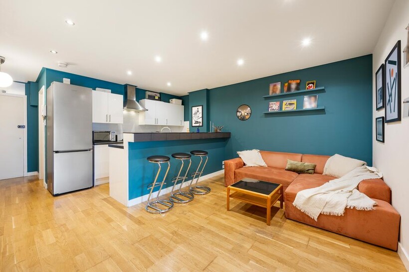 Deptford High Street, London SE8 1 bed flat to rent - £1,647 pcm (£380 pw)