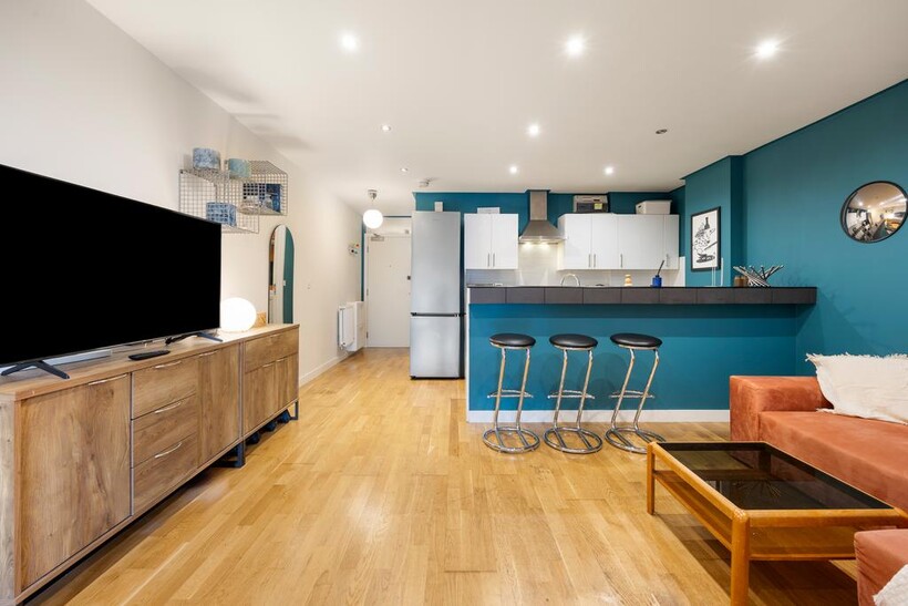 Deptford High Street, London SE8 1 bed flat to rent - £1,647 pcm (£380 pw)