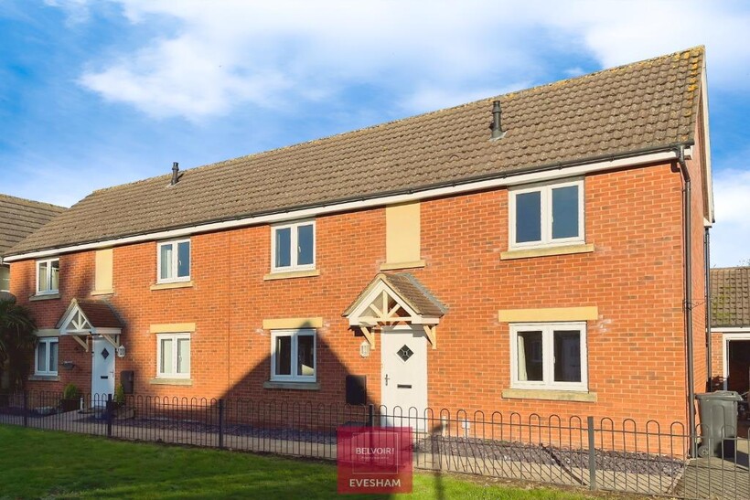 Sovereign Fields, Mickleton, GL55 3 bed semi-detached house to rent - £1,425 pcm (£329 pw)