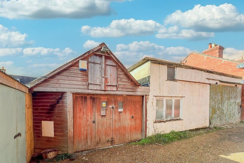 IMG 7590 Sky replacement 1.jpg