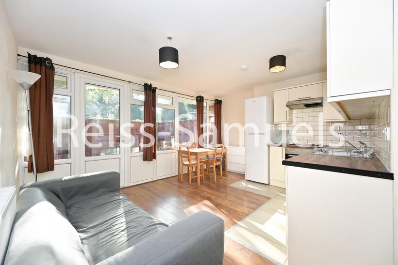 Cooks Road, Kennington, London SE17 4 bed terraced house to rent - £4,073 pcm (£940 pw)