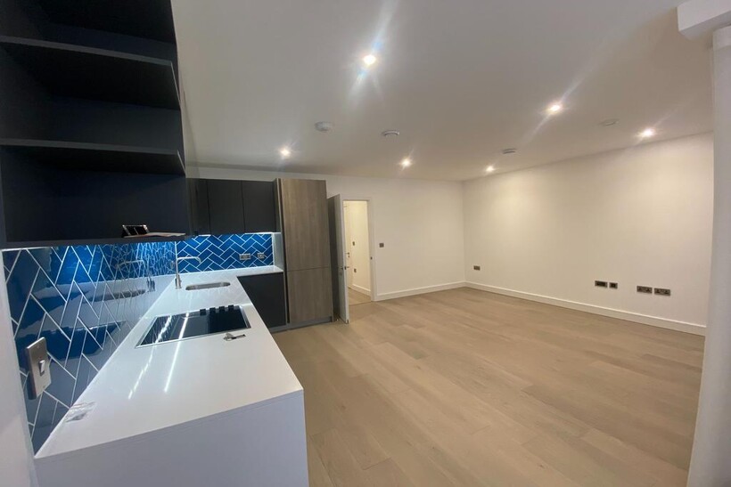 Shoreditch, Rosewood Building... 2 bed flat to rent - £3,550 pcm (£819 pw)