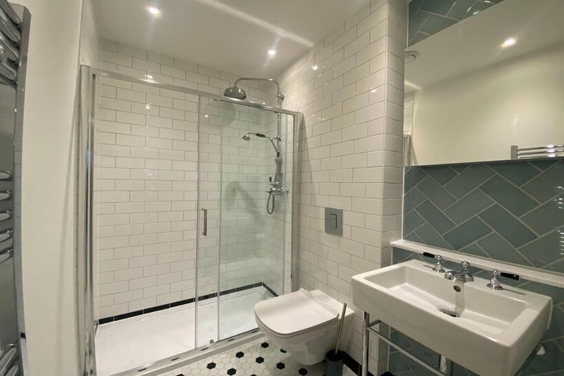 Shoreditch, Rosewood Building... 2 bed flat to rent - £3,550 pcm (£819 pw)