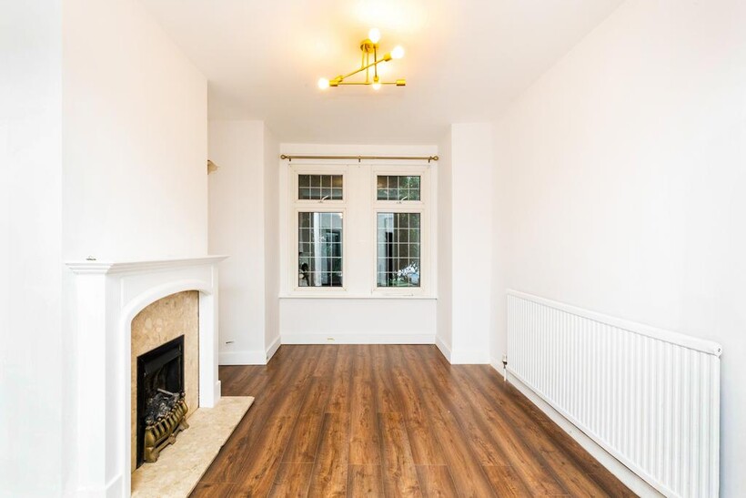 Macdonald  Road, London E17 3 bed terraced house to rent - £2,499 pcm (£577 pw)