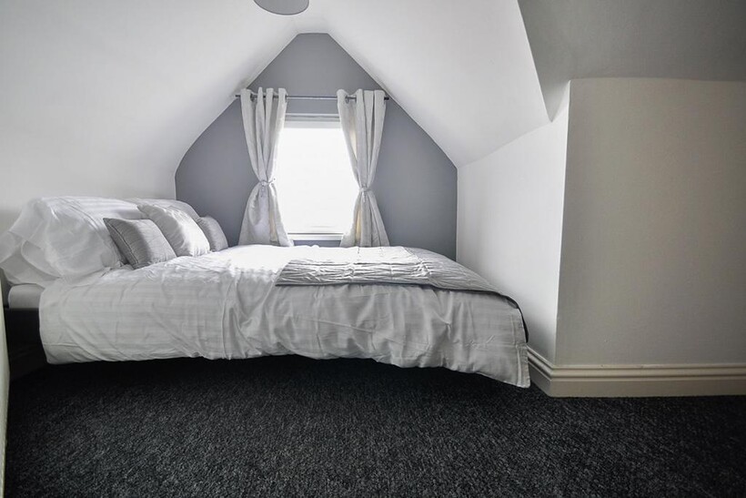 Room 5, 164 Corporation Road... 1 bed in a house share to rent - £460 pcm (£106 pw)