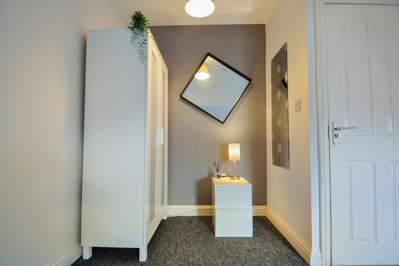 Room 5, 164 Corporation Road... 1 bed in a house share to rent - £460 pcm (£106 pw)