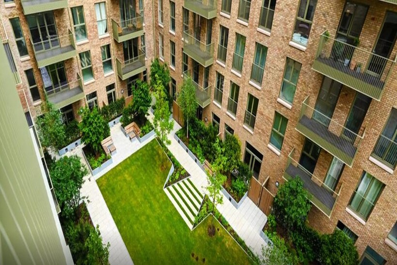 Parkview Avenue, London NW2 1 bed flat to rent - £1,700 pcm (£392 pw)