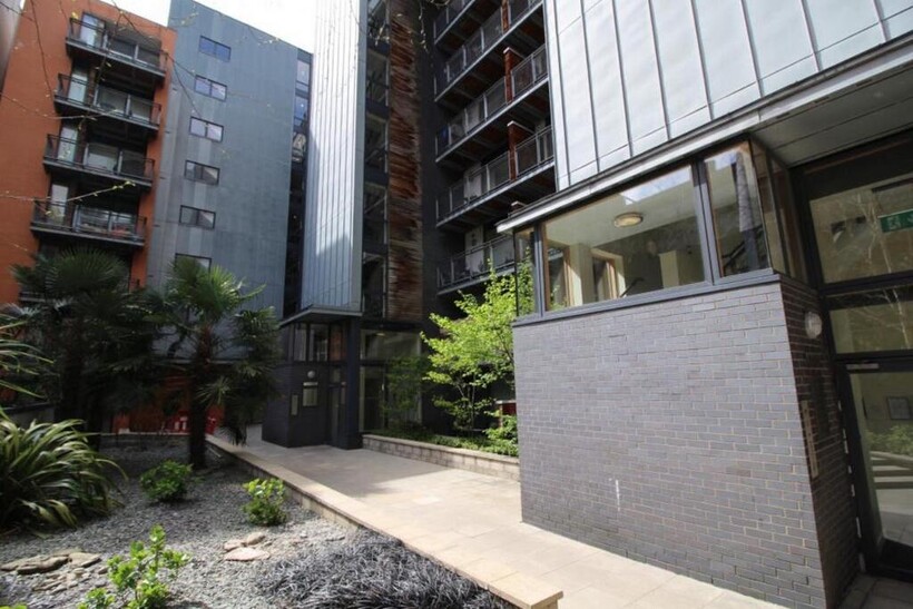 Arundel Street, Manchester, M15 2 bed apartment to rent - £1,100 pcm (£254 pw)