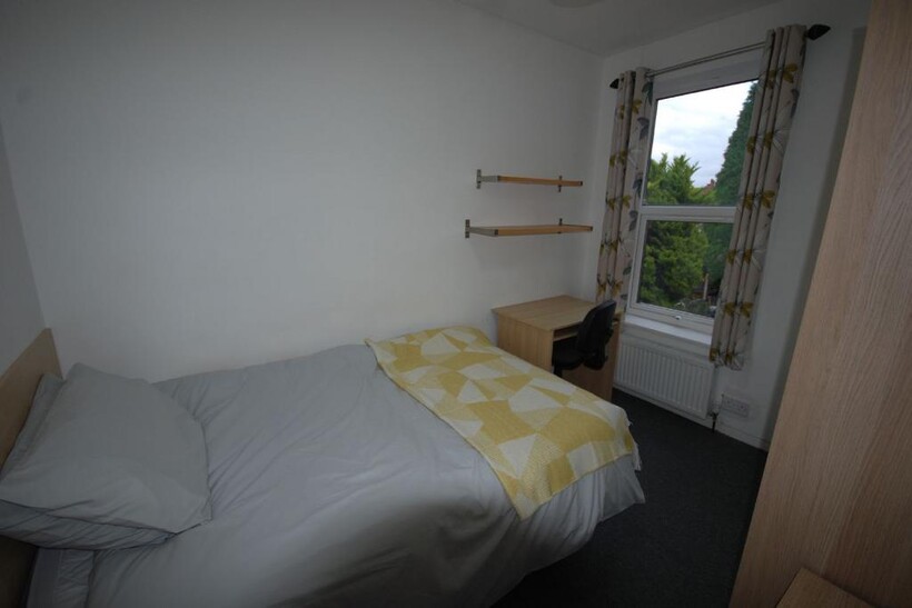 Birmingham B29 4 bed house to rent - £1,912 pcm (£441 pw)