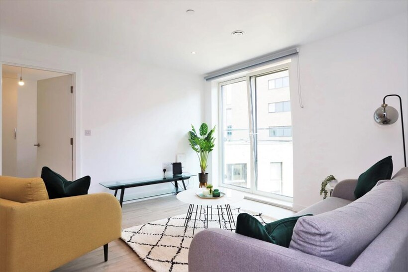 Clippers Quay Salford M50 2 bed apartment to rent - £1,420 pcm (£328 pw)