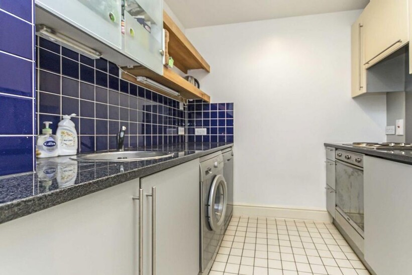 Assam Street, London E1 1 bed flat to rent - £1,980 pcm (£457 pw)