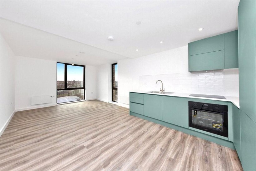 Viva Court, Kimpton Road, Luton 2 bed apartment to rent - £1,625 pcm (£375 pw)