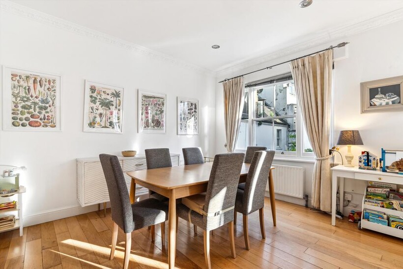 Fulton Mews, London, W2. 3 bed terraced house to rent - £6,899 pcm (£1,592 pw)