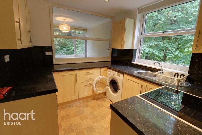 Westacre Close, BRISTOL 3 bed apartment to rent - £1,395 pcm (£322 pw)